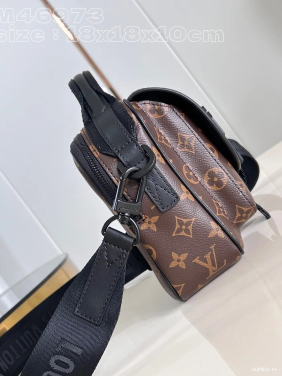 WIS Trail LOUIS Messenger-18*18*10CM VUITTON 1028
